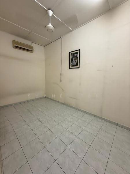 1-storey Terraced House for Sale in Kluang (Johor) - Shanel Tee - Interior - PropertyGuru.com.my