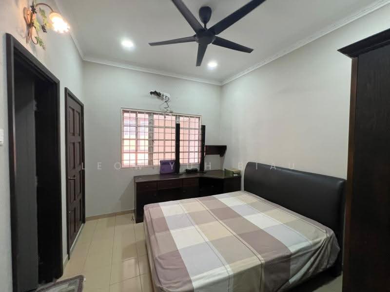 Rumah Teres 2-Tingkat untuk Dijual di Seksyen 7 (Shah Alam) - Leow Yuh Biau - Bedroom - PropertyGuru.com.my