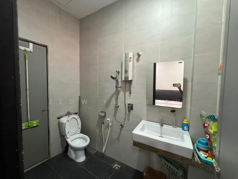 Rumah Teres 2-Tingkat untuk Dijual di Seksyen 7 (Shah Alam) - Leow Yuh Biau - Bathroom - PropertyGuru.com.my