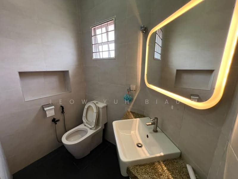 Rumah Teres 2-Tingkat untuk Dijual di Seksyen 7 (Shah Alam) - Leow Yuh Biau - Bathroom - PropertyGuru.com.my