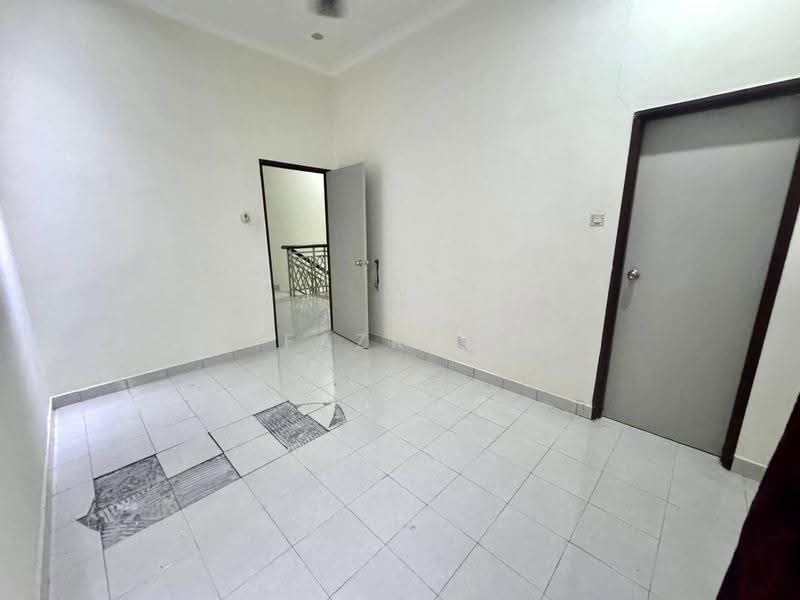 Rumah Teres 2-Tingkat untuk Disewa di Taman Puncak Saujana (Kajang) - Fazri . - Interior - PropertyGuru.com.my