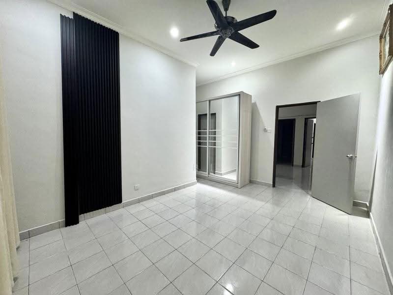 Rumah Teres 2-Tingkat untuk Disewa di Taman Puncak Saujana (Kajang) - Fazri . - Bedroom - PropertyGuru.com.my