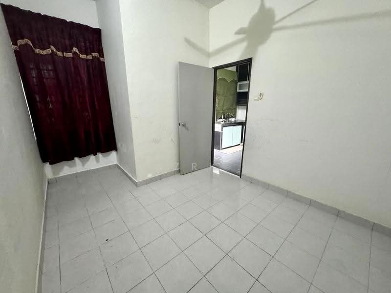 Rumah Teres 2-Tingkat untuk Disewa di Taman Puncak Saujana (Kajang) - Fazri . - Kitchen - PropertyGuru.com.my