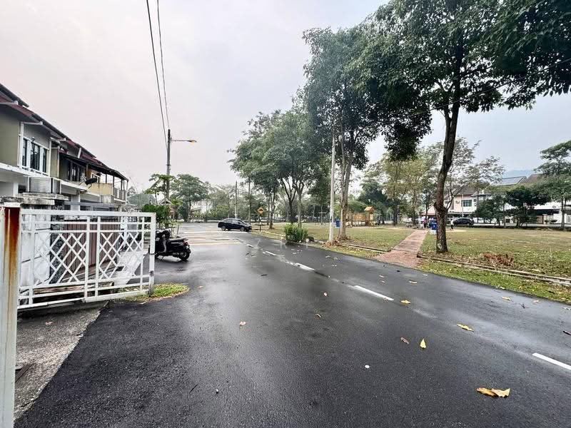 Rumah Teres 2-Tingkat untuk Disewa di Taman Puncak Saujana (Kajang) - Fazri . - Exterior - PropertyGuru.com.my