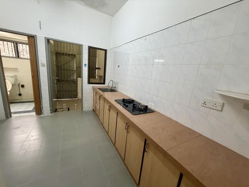 2-storey Terraced House for Sale in Tanjung Bungah (Penang) - Steven Chee - Kitchen - PropertyGuru.com.my