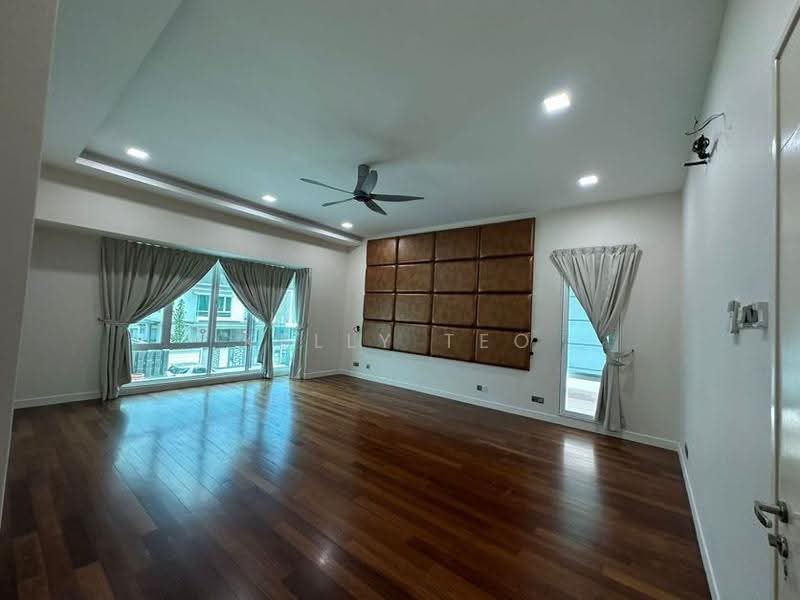 Semi-Detached House for Sale in Bandar Botanic (Klang) - Kelly Teo - Living Room - PropertyGuru.com.my