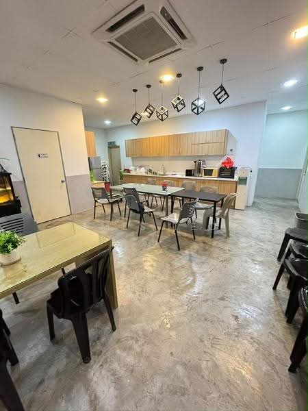Shop for Rent in Taman Perindustrian Bukit Serdang (Seri Kembangan) - James Teoh - Interior - PropertyGuru.com.my
