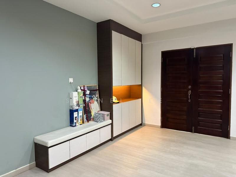 Rumah Teres 2-Tingkat untuk Dijual di Taman Sri Kluang (Kluang) - Shanel Tee - Entrance - PropertyGuru.com.my