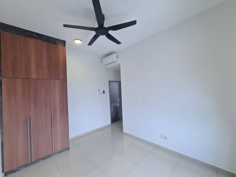 Kediaman Servis untuk Disewa di B11 Parkland Residence - KK Yap - Bedroom - PropertyGuru.com.my