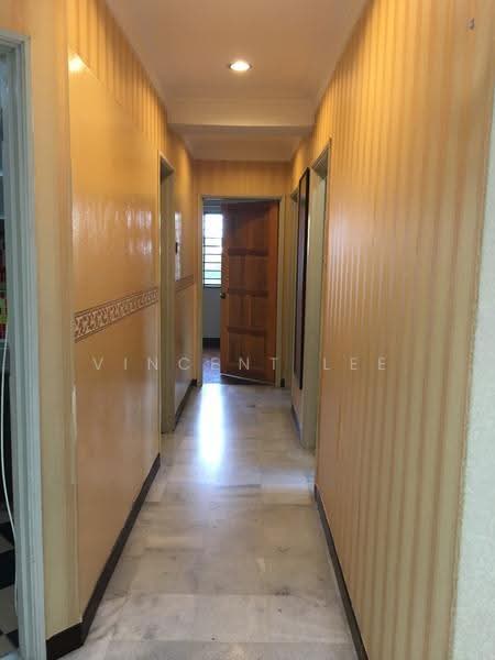 Kondominium untuk Dijual di Emerald Hill Condominium - Vincent Lee - Corridor - PropertyGuru.com.my