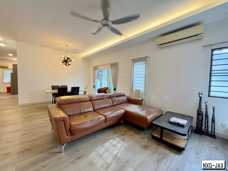 Rumah Berkembar untuk Dijual di Aman Perdana (Kapar) - Hao Kai Khaw - Living Room - PropertyGuru.com.my