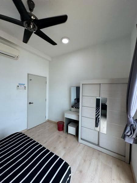 Condominium for Rent at Parkhill Residence - Iris Lee - Bedroom - PropertyGuru.com.my
