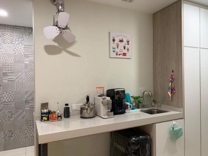 Pangsapuri untuk Disewa di Lagenda Tasek Luxurious Suite - Serene Teh - Kitchen - PropertyGuru.com.my
