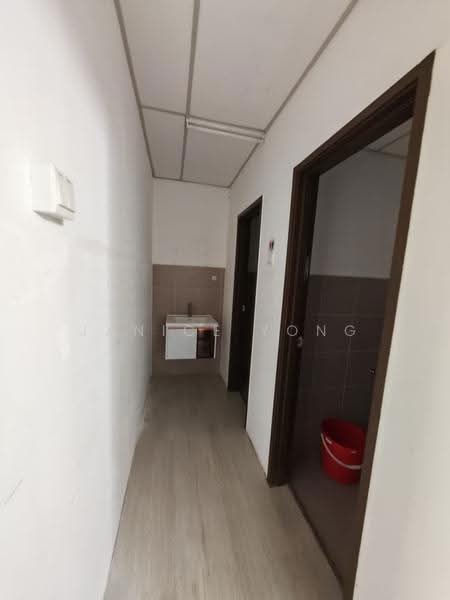 Shop / Office for Rent in Bandar Indahpura (Kulai) - Janice Yong - Corridor - PropertyGuru.com.my