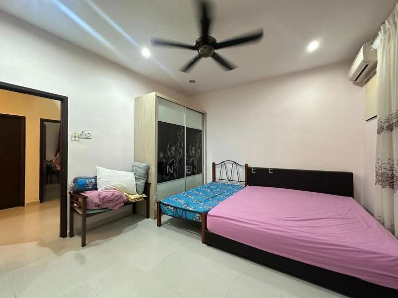 2-storey Terraced House for Sale in Segamat (Johor) - Shanel Tee - Bedroom - PropertyGuru.com.my