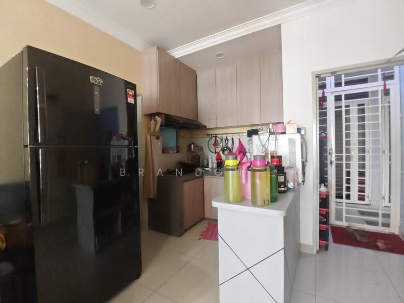 Condominium for Sale at Residensi Rampai (The Parc Tower) - Brandon . - Kitchen - PropertyGuru.com.my