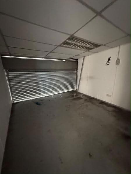 Factory for Rent in Taman Perindustrian Bukit Serdang (Seri Kembangan) - James Teoh - Interior - PropertyGuru.com.my