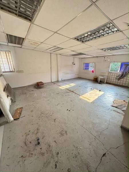 Factory for Rent in Taman Perindustrian Bukit Serdang (Seri Kembangan) - James Teoh - Interior - PropertyGuru.com.my