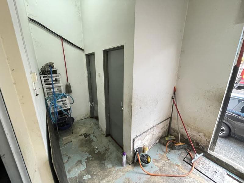 Shop for Rent in Selayang (Selangor) - MY Loh - Corridor - PropertyGuru.com.my