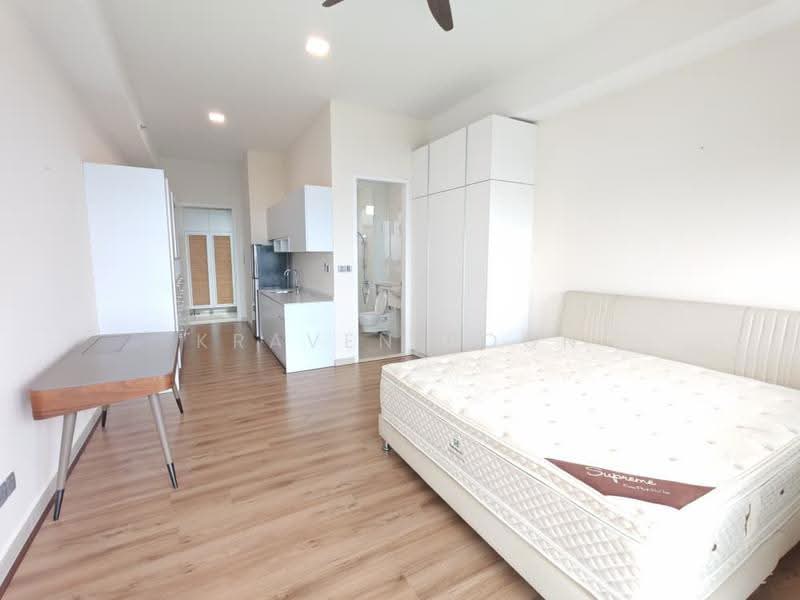 Service Residence for Sale at Senada Residence @ KLGCC Resort - Kraven Poon - Kitchen - PropertyGuru.com.my