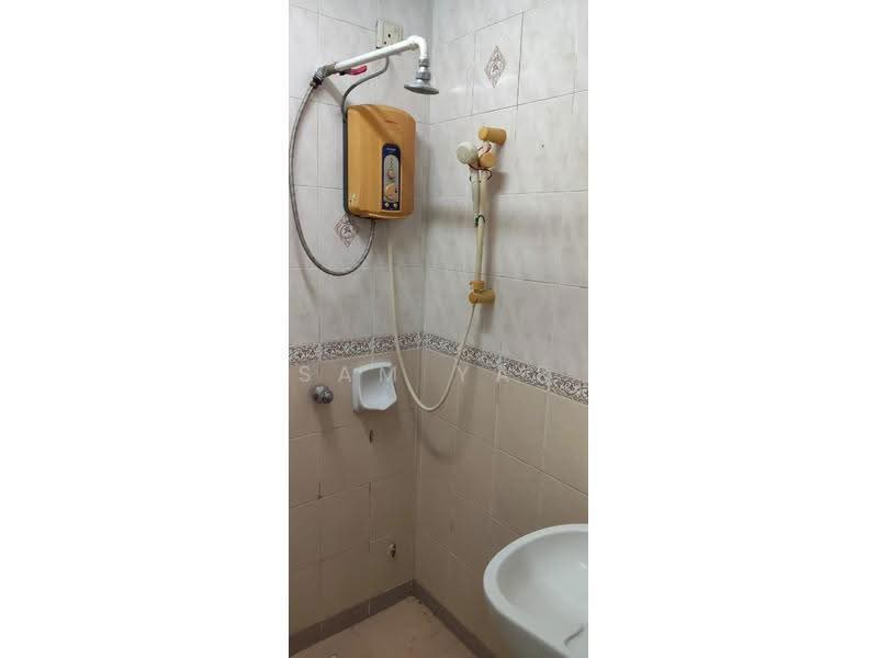 Kondominium untuk Dijual di Ketumbar Hill - Sam Yap - Bathroom - PropertyGuru.com.my