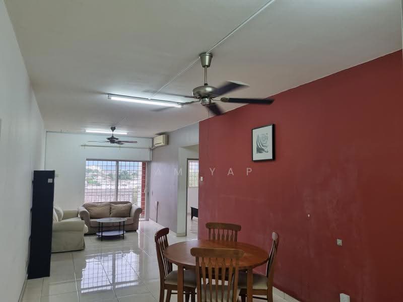 Kondominium untuk Dijual di Ketumbar Hill - Sam Yap - Living Room - PropertyGuru.com.my