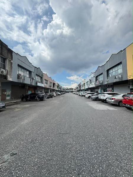 Factory for Sale in Taman Perindustrian Bukit Serdang (Seri Kembangan) - James Teoh - Exterior - PropertyGuru.com.my