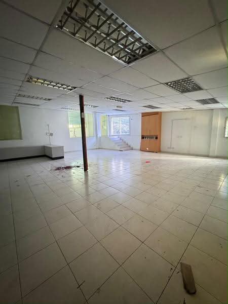 Factory for Sale in Taman Perindustrian Bukit Serdang (Seri Kembangan) - James Teoh - Interior - PropertyGuru.com.my