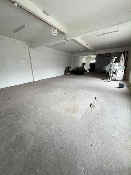 Factory for Sale in Taman Perindustrian Bukit Serdang (Seri Kembangan) - James Teoh - Interior - PropertyGuru.com.my