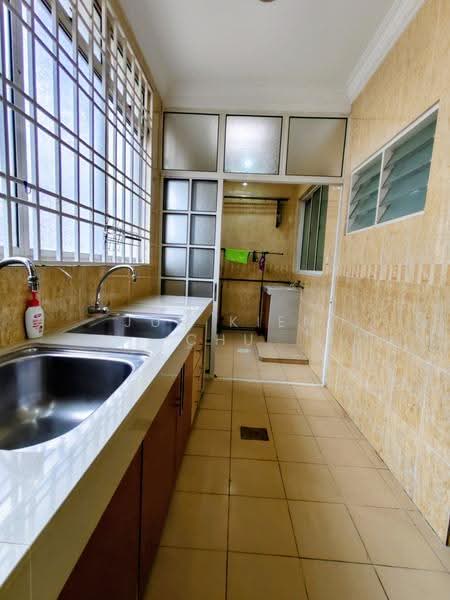 Rumah Teres 2-Tingkat untuk Dijual di Kota Damansara (Selangor) - Jun Kien Chu - Kitchen - PropertyGuru.com.my