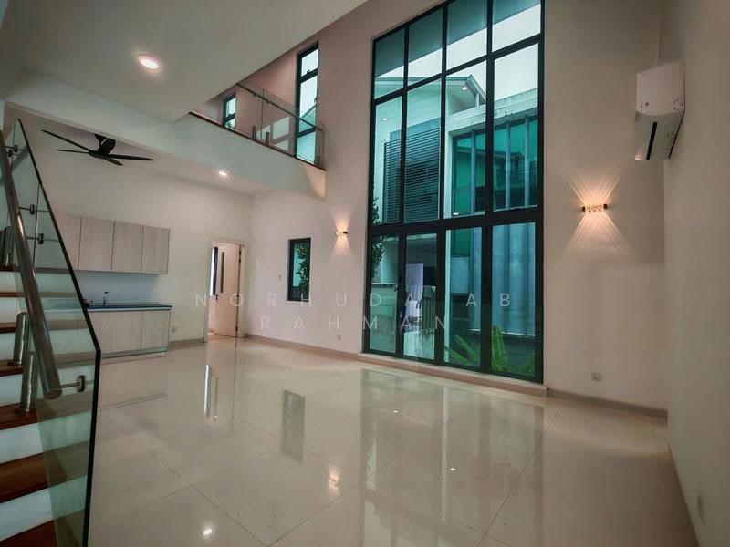 Banglo Lot Kosong untuk Disewa di Cyberjaya (Selangor) - Norhuda Ab Rahman - Living Room - PropertyGuru.com.my