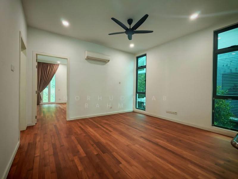 Banglo Lot Kosong untuk Disewa di Cyberjaya (Selangor) - Norhuda Ab Rahman - Living Room - PropertyGuru.com.my