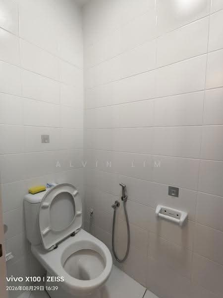 Condominium for Rent at Trefoil @ Setia City - Alvin Lim - Bathroom - PropertyGuru.com.my