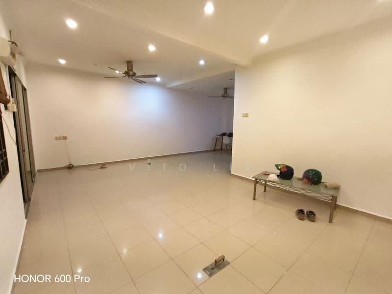 2-storey Terraced House for Sale in Pulau Gadong (Melaka City) - Vito Lee - Living Room - PropertyGuru.com.my