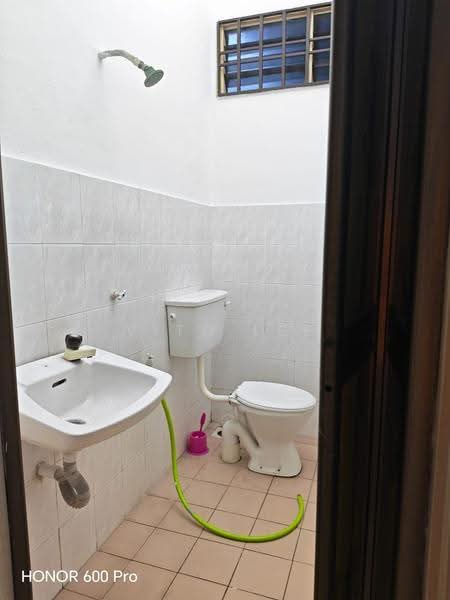 2-storey Terraced House for Rent in Pulau Gadong (Melaka City) - Vito Lee - Bathroom - PropertyGuru.com.my