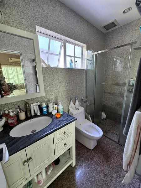 Semi-Detached House for Sale in Ukay Perdana (Ulu Kelang) - Brandon . - Bathroom - PropertyGuru.com.my