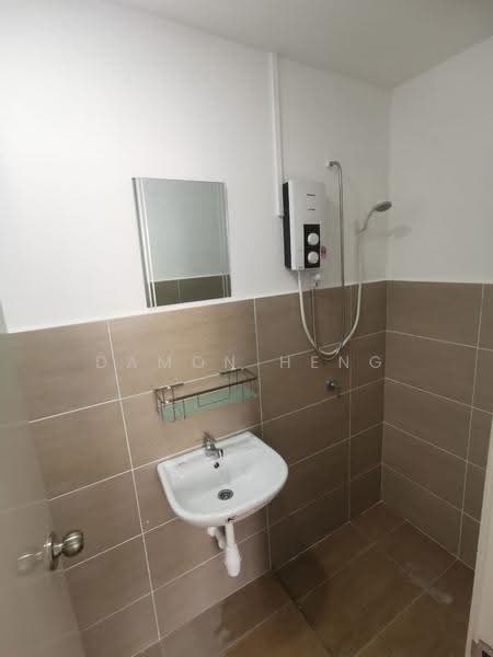 Kondominium untuk Disewa di Residensi Gembira 737 - Damon Heng - Bathroom - PropertyGuru.com.my