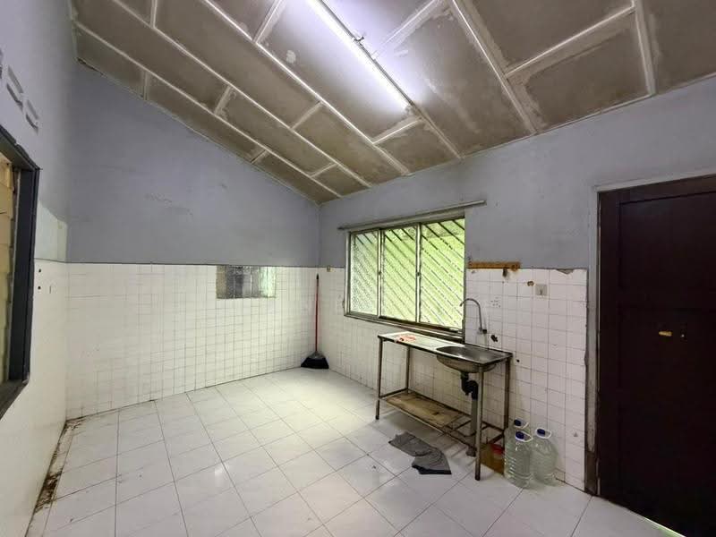 Rumah Teres 1-Tingkat untuk Dijual di Kluang (Johor) - Shanel Tee - Kitchen - PropertyGuru.com.my