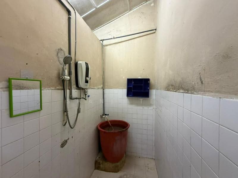 Rumah Teres 1-Tingkat untuk Dijual di Kluang (Johor) - Shanel Tee - Bathroom - PropertyGuru.com.my