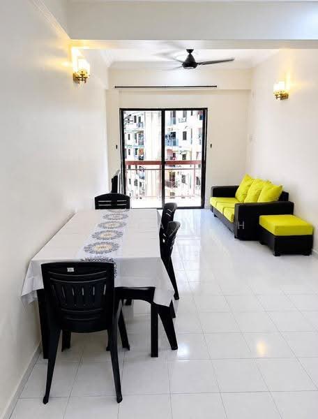 Kondominium untuk Disewa di Taman Desa Relau 2 - AfiqHamzah . - Living Room - PropertyGuru.com.my