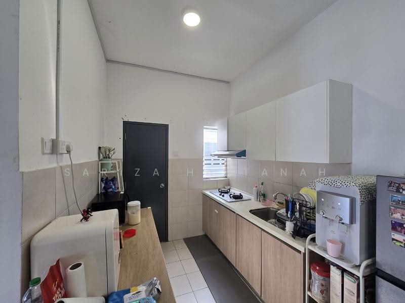 Apartment for Sale at Selangorku Pr1ma Lakefront Homes - Sariza Hartanah - Kitchen - PropertyGuru.com.my