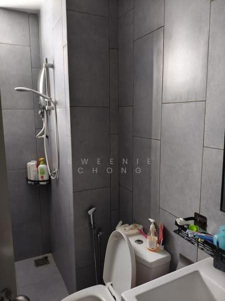 Service Residence for Sale at M Vertica - Kweenie Chong - Bathroom - PropertyGuru.com.my