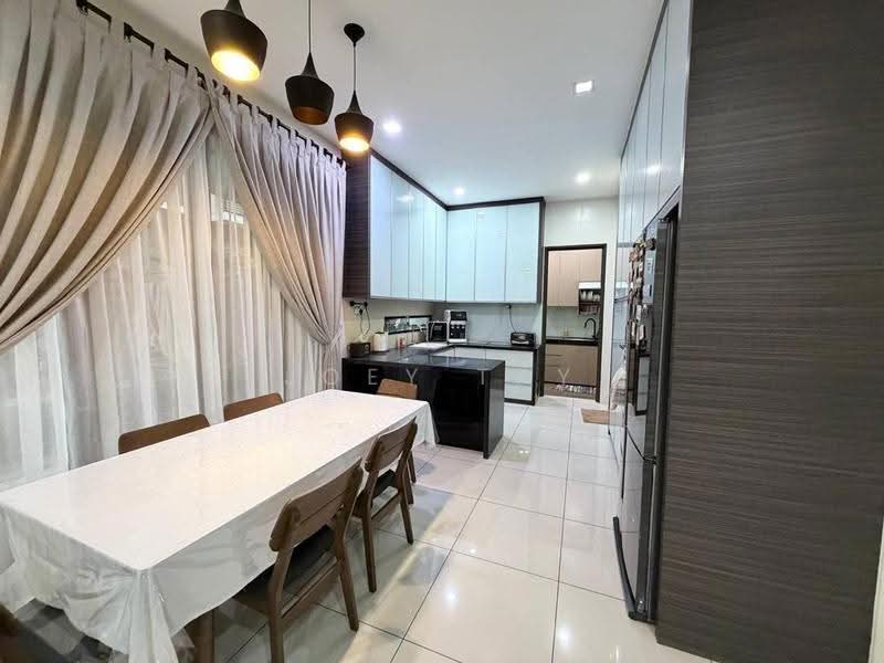 Rumah Kluster untuk Dijual di Senibong (Permas Jaya) - Joey Tay - Kitchen - PropertyGuru.com.my