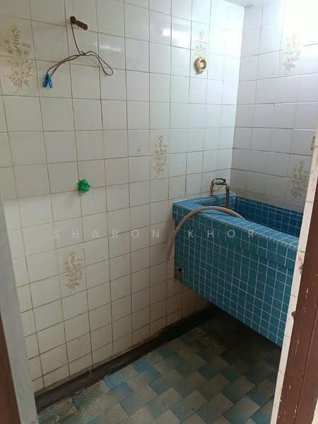 Retail Space for Rent in Ayer Itam (Penang) - Sharon Khor - Bathroom - PropertyGuru.com.my
