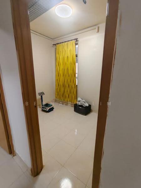 Kediaman Servis untuk Dijual di Kipark Apartment - Bernard Lim - Interior - PropertyGuru.com.my
