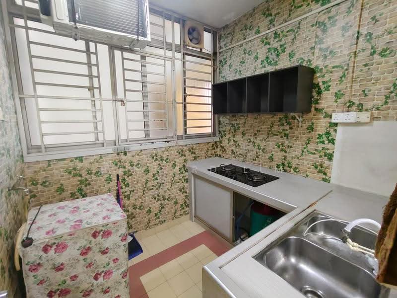 Kediaman Servis untuk Dijual di Kipark Apartment - Bernard Lim - PropertyGuru.com.my