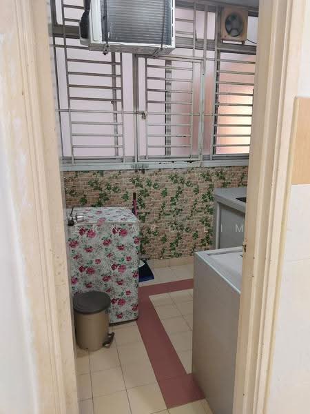 Kediaman Servis untuk Dijual di Kipark Apartment - Bernard Lim - PropertyGuru.com.my