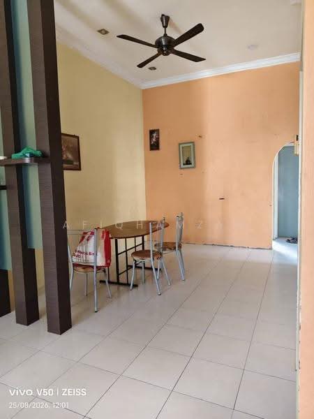 Rumah Teres untuk Disewa di Taman Seri juru (Juru) - AfiqHamzah . - Dining Room - PropertyGuru.com.my