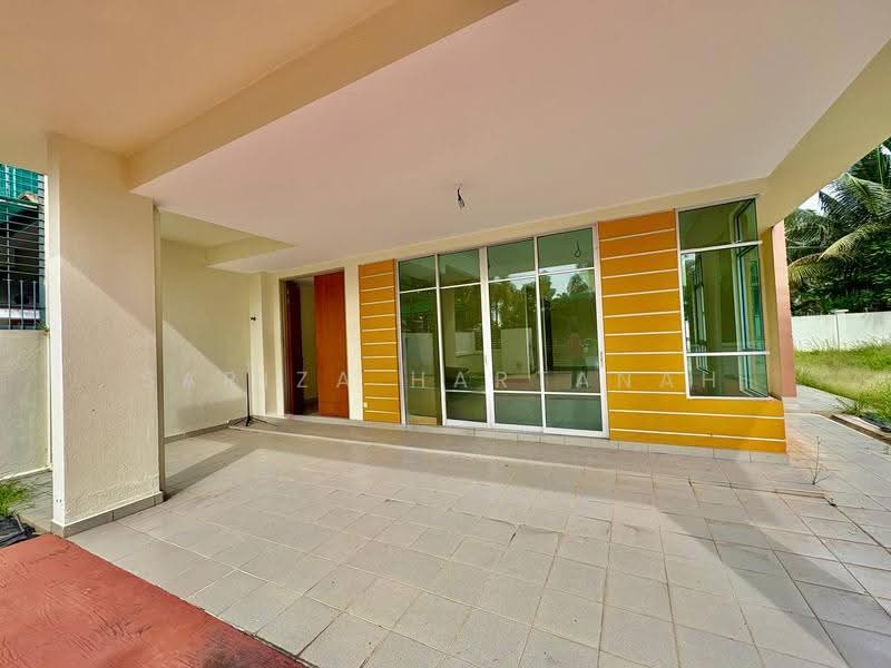 Rumah Berkembar untuk Dijual di Banting (Selangor) - Sariza Hartanah - Exterior - PropertyGuru.com.my