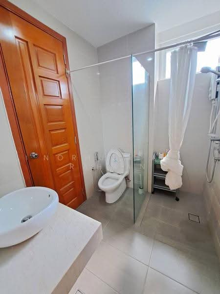 Service Residence for Rent at Serviced Residence @ Binjai 8 - Norhuda Ab Rahman - Bathroom - PropertyGuru.com.my